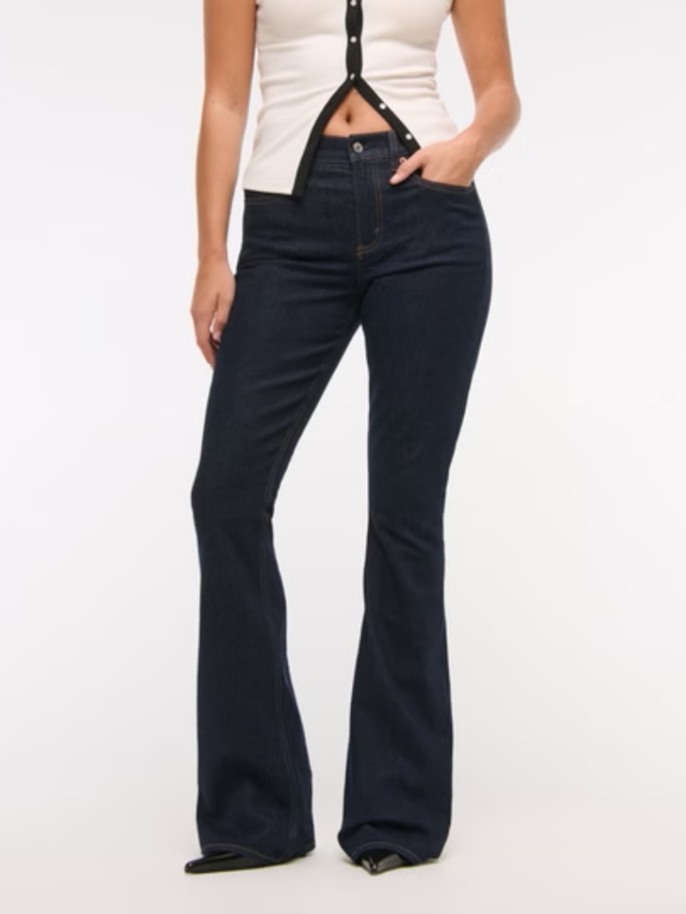 NWT Abercrombie Curve Love Mid Rise Bootcut Jean - 31L